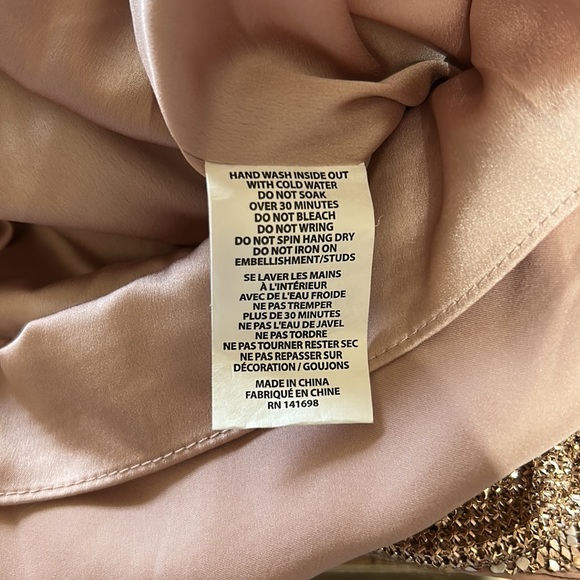 Printed Lola Chain Mini Dress In Rose Gold - Picture 11 of 11